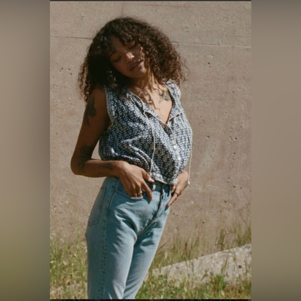 Doen Blue Floral Blouse